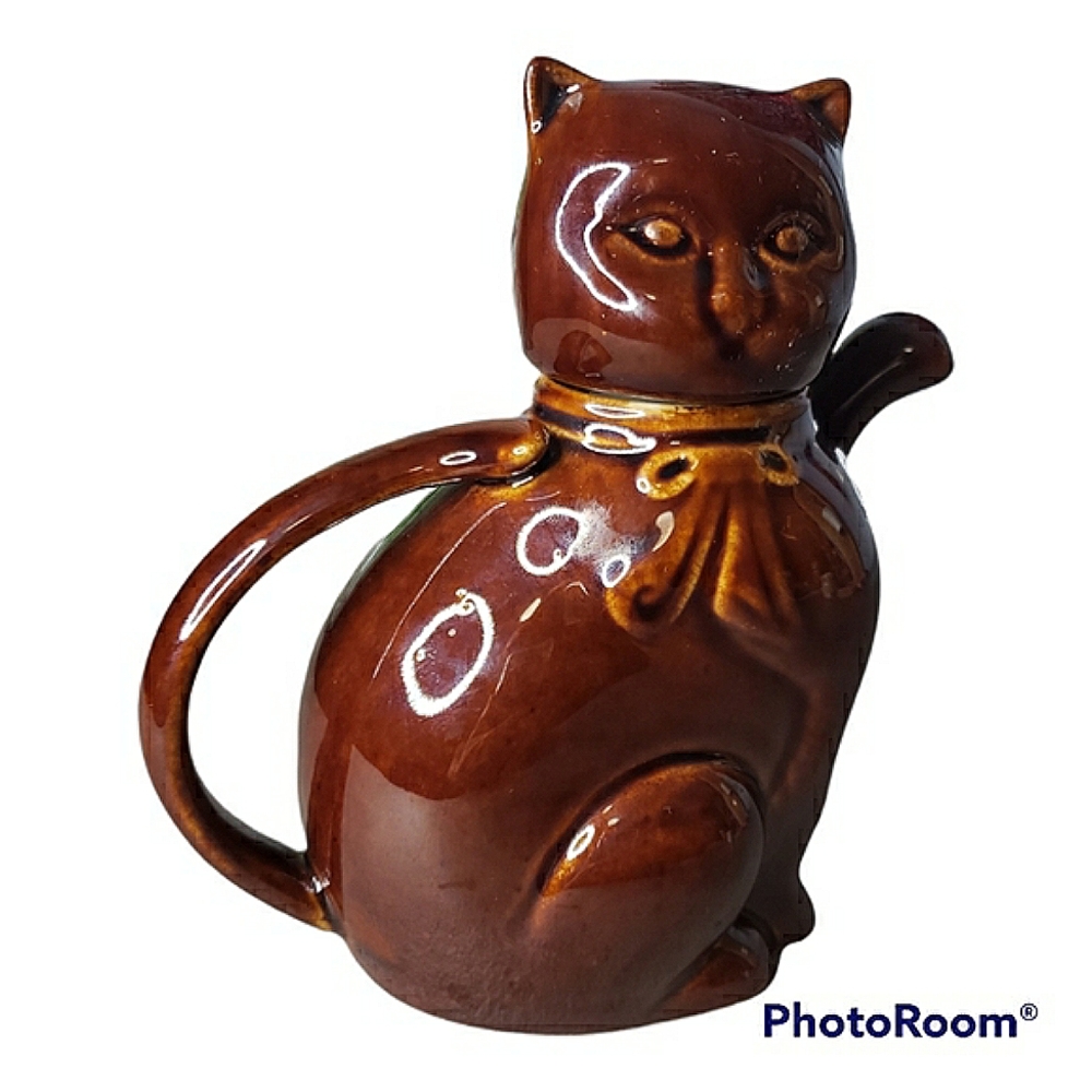 Porcelain Glazed Cat Teapot Vintage 1970's Pristine One Serving Personal Feline